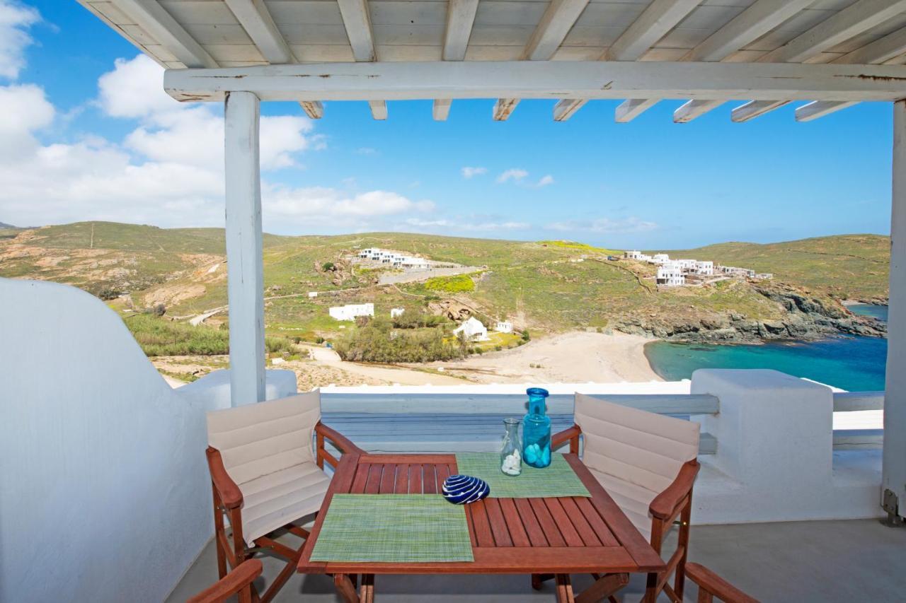 Superior Beachfront Apartment 1 With View To The Aegean Sea Panormos  Dış mekan fotoğraf